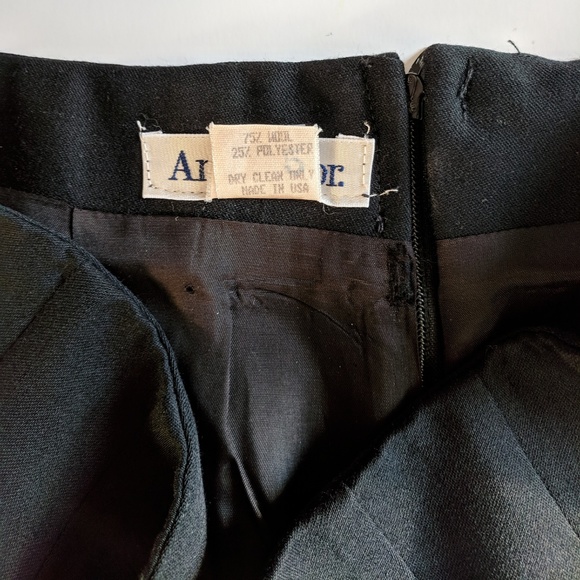 Vintage Ann Taylor Black Pencil Skirt Classic Wool - Picture 8 of 8